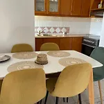 Center * Sarandë